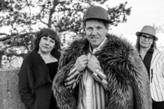 Nassim Al Fakir, Pernilla Gesén, Lisa Medin 1